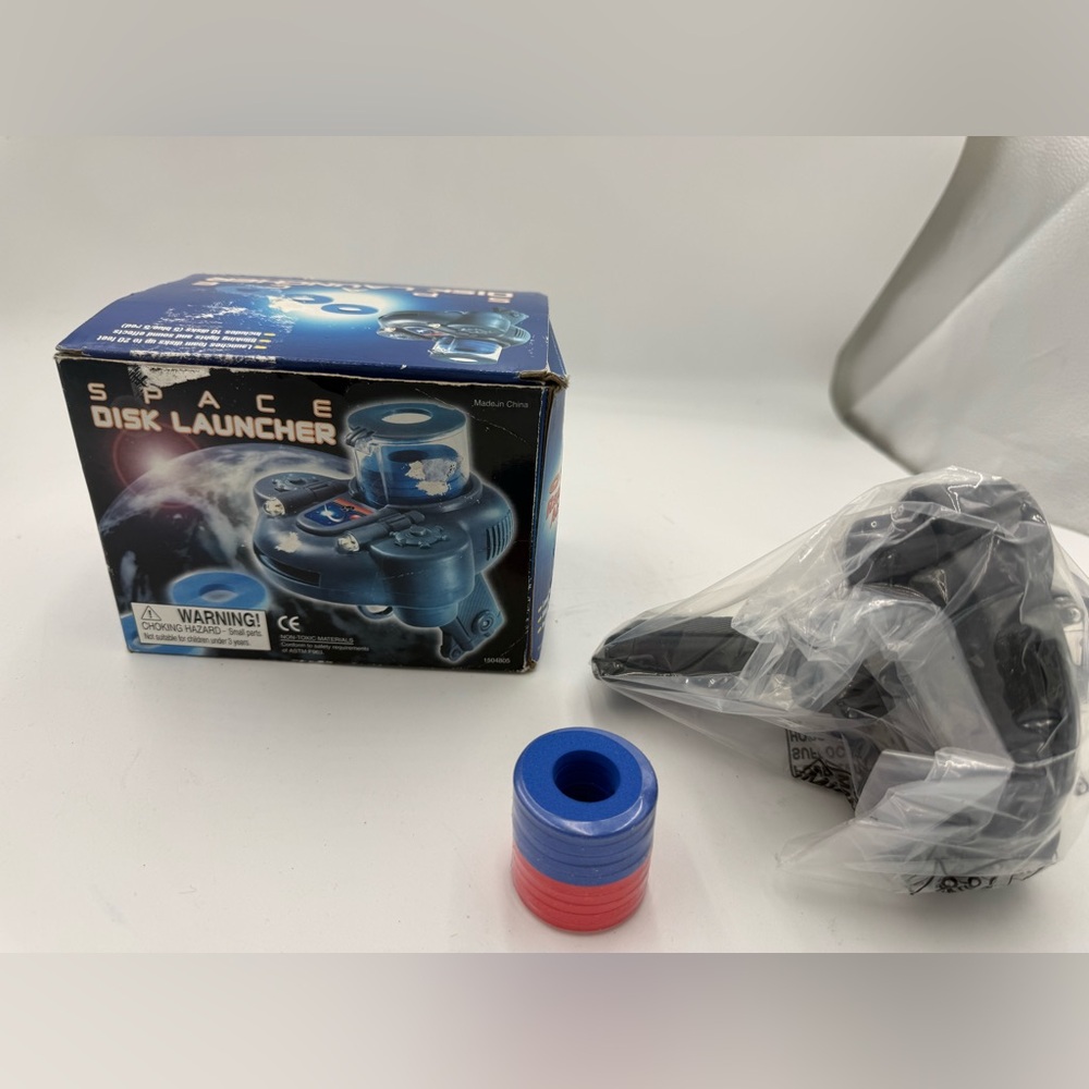 NEW Electronic Vintage Retro 1990's Space Disk Launcher Shooter Toy.